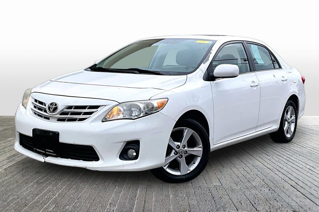 Used 2013 Toyota Corolla LE w/ Premium Pkg image 3