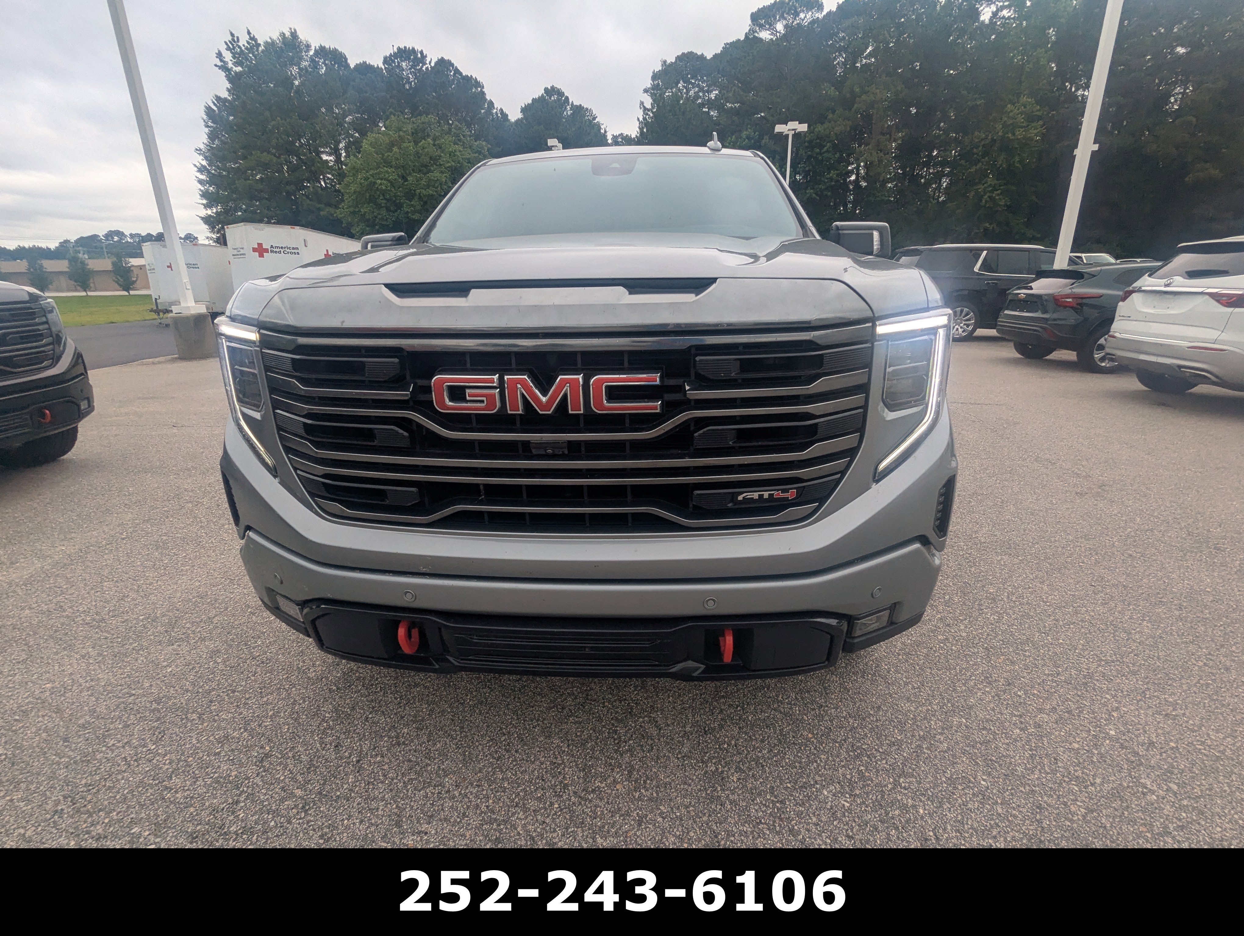 Used 2024 GMC Sierra 1500 AT4 w/ Technology Package AWD/4WD image 2