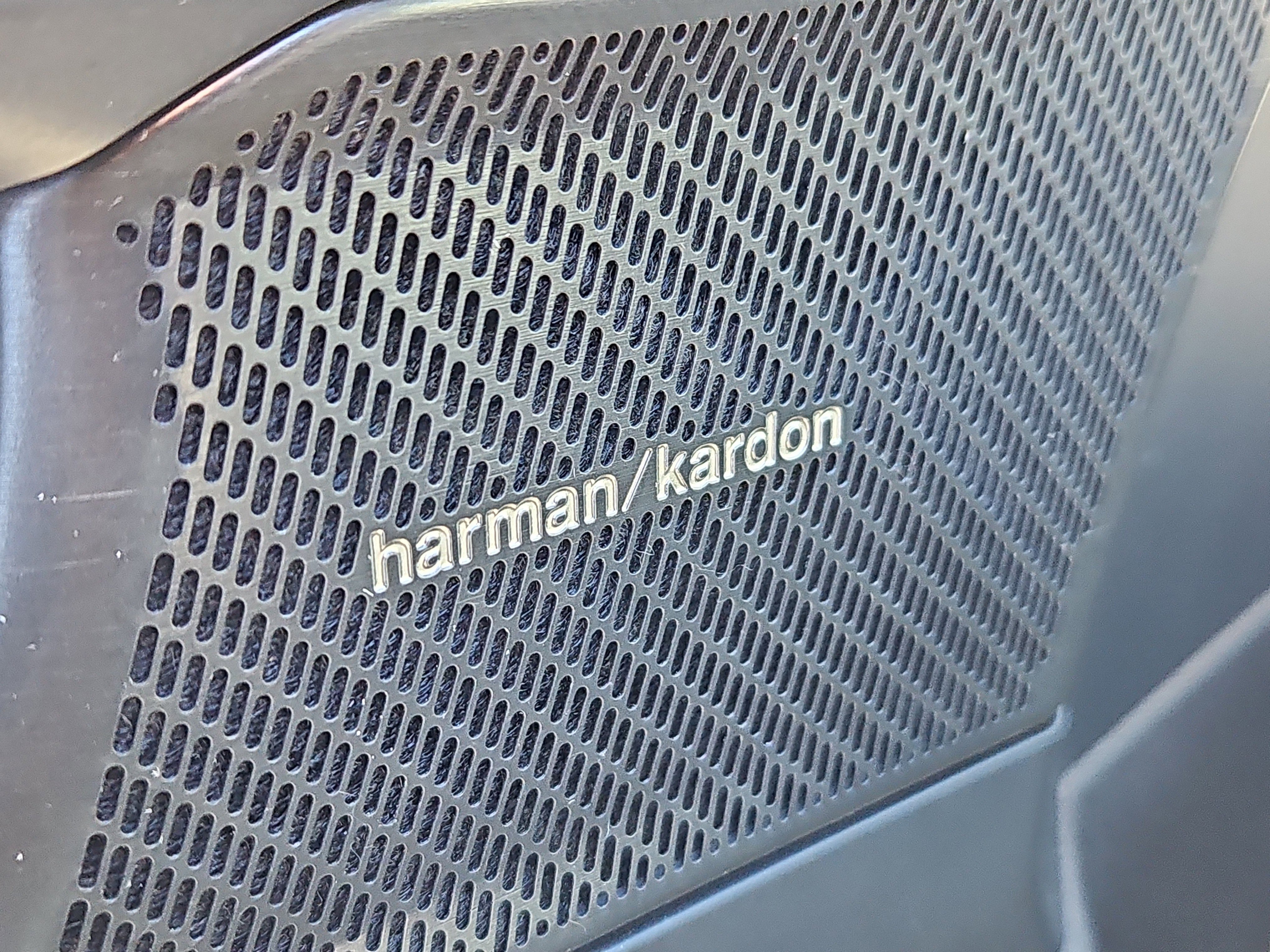 Used 2025 Volvo XC40 B5 Plus w/ Protection Package Premier image 12