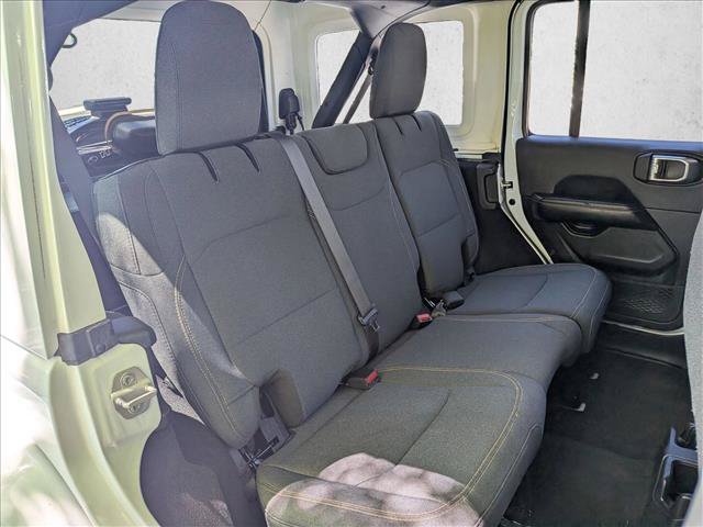 Used 2024 Jeep Wrangler Unlimited Sahara AWD/4WD image 18