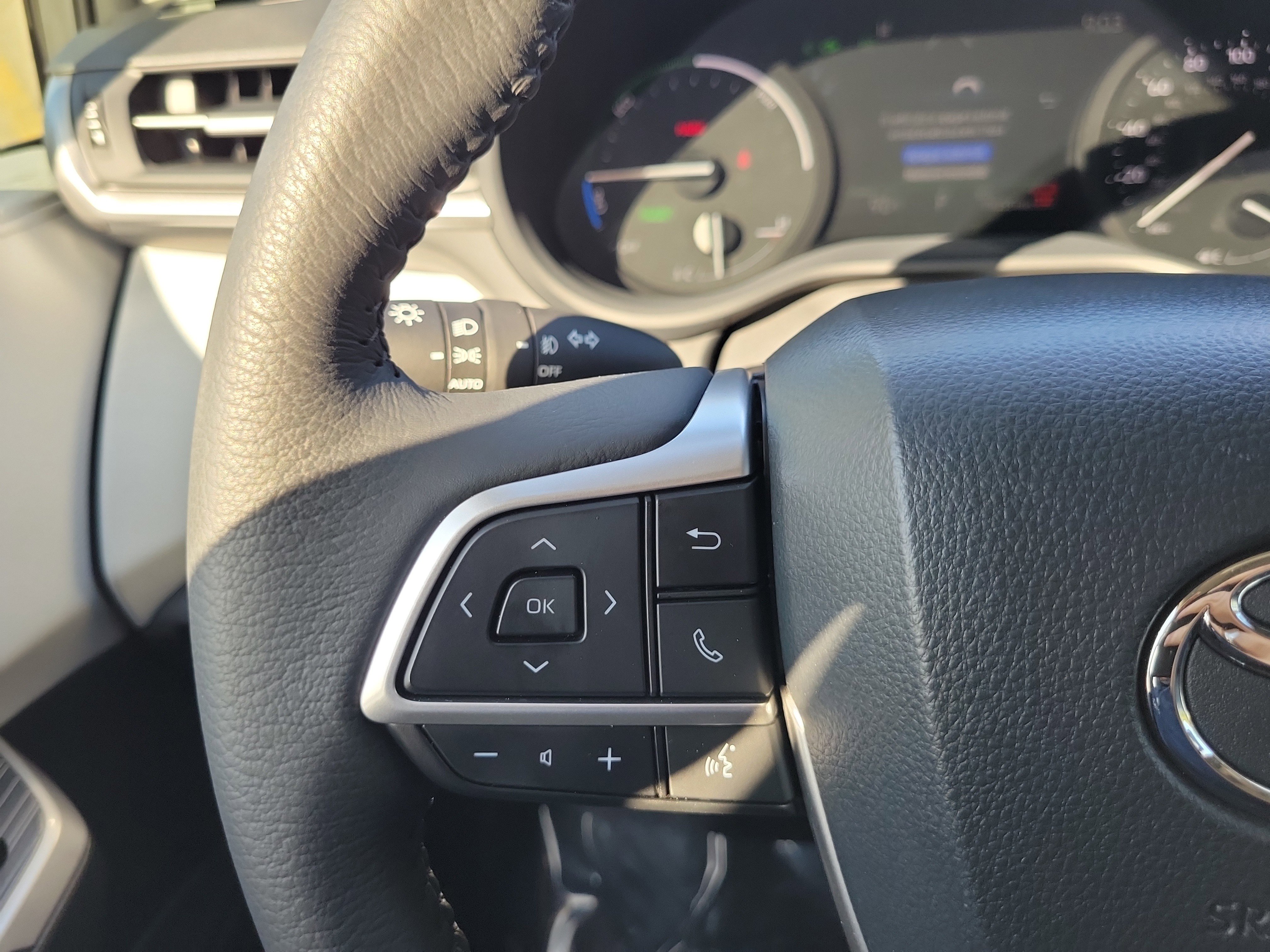 Used 2026 Toyota Sienna XLE FWD image 22