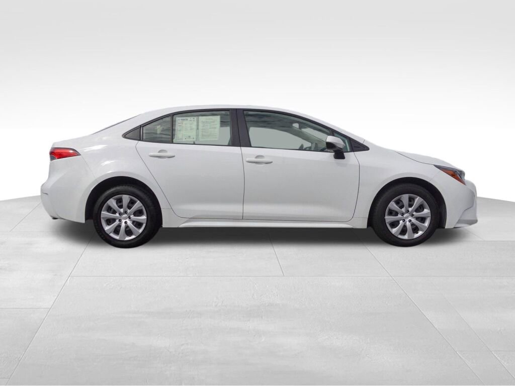 Used 2024 Toyota Corolla LE video 2