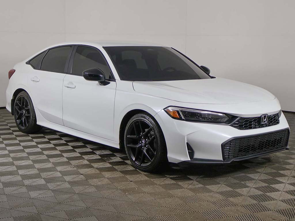 Used 2025 Honda Civic Sport image 2