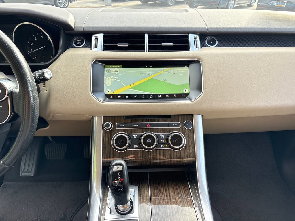 Used 2017 Land Rover Range Rover Sport SE AWD/4WD image 22