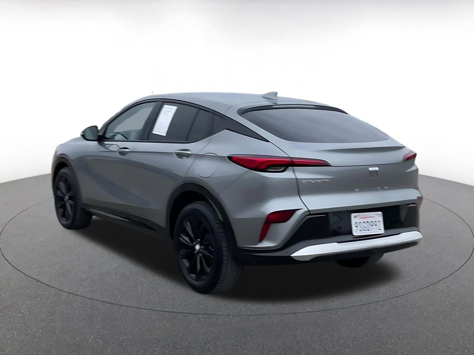 Used 2025 Buick Envista Sport Touring image 11