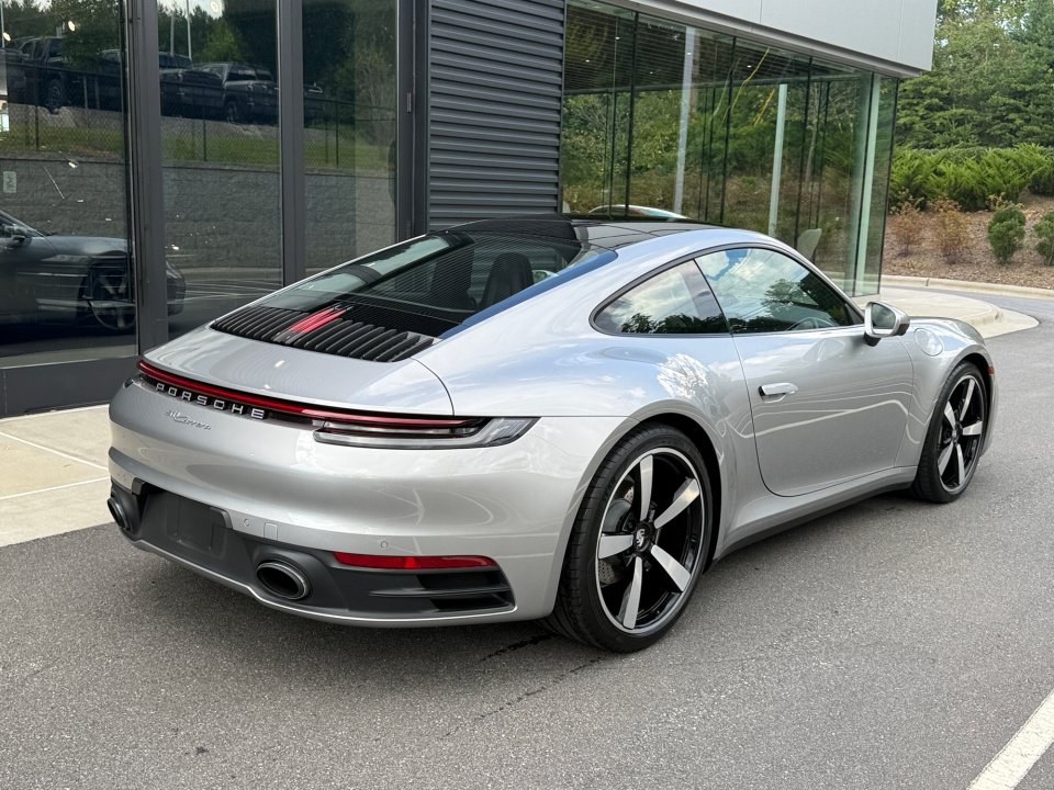 Certified 2024 Porsche 911 Carrera RWD image 7