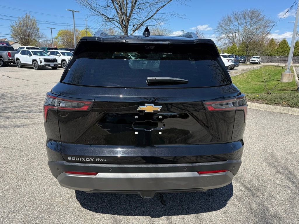 Used 2025 Chevrolet Equinox LT w/ Convenience Package II AWD/4WD image 4