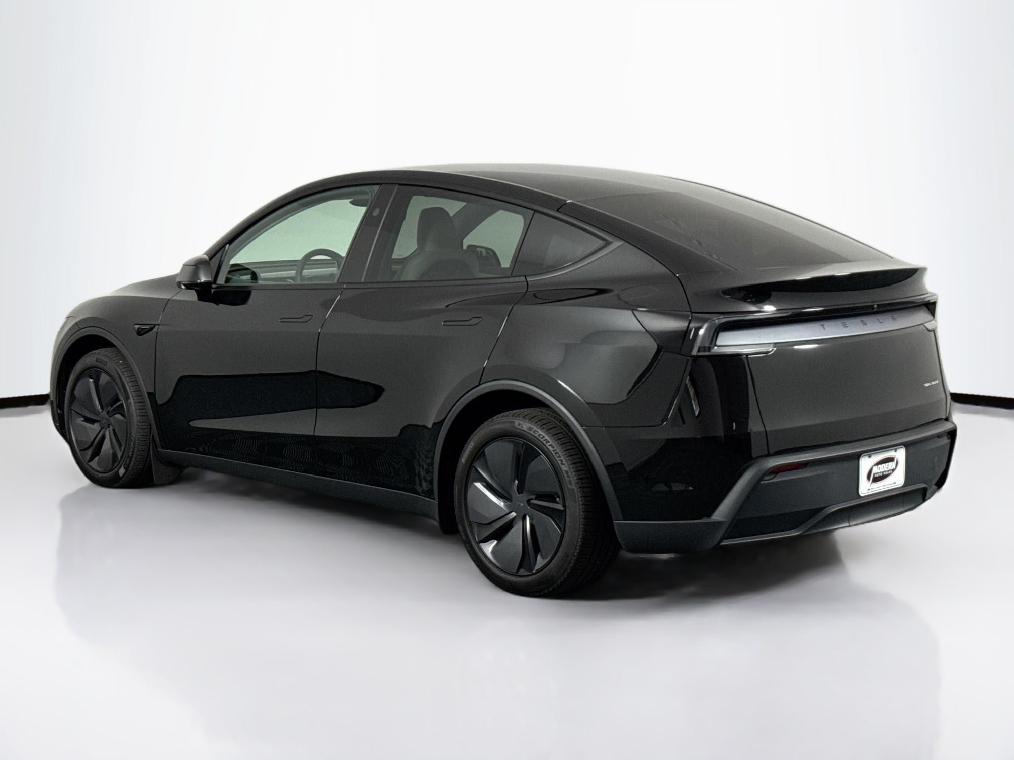 Used 2026 Tesla Model Y Long Range AWD/4WD image 13