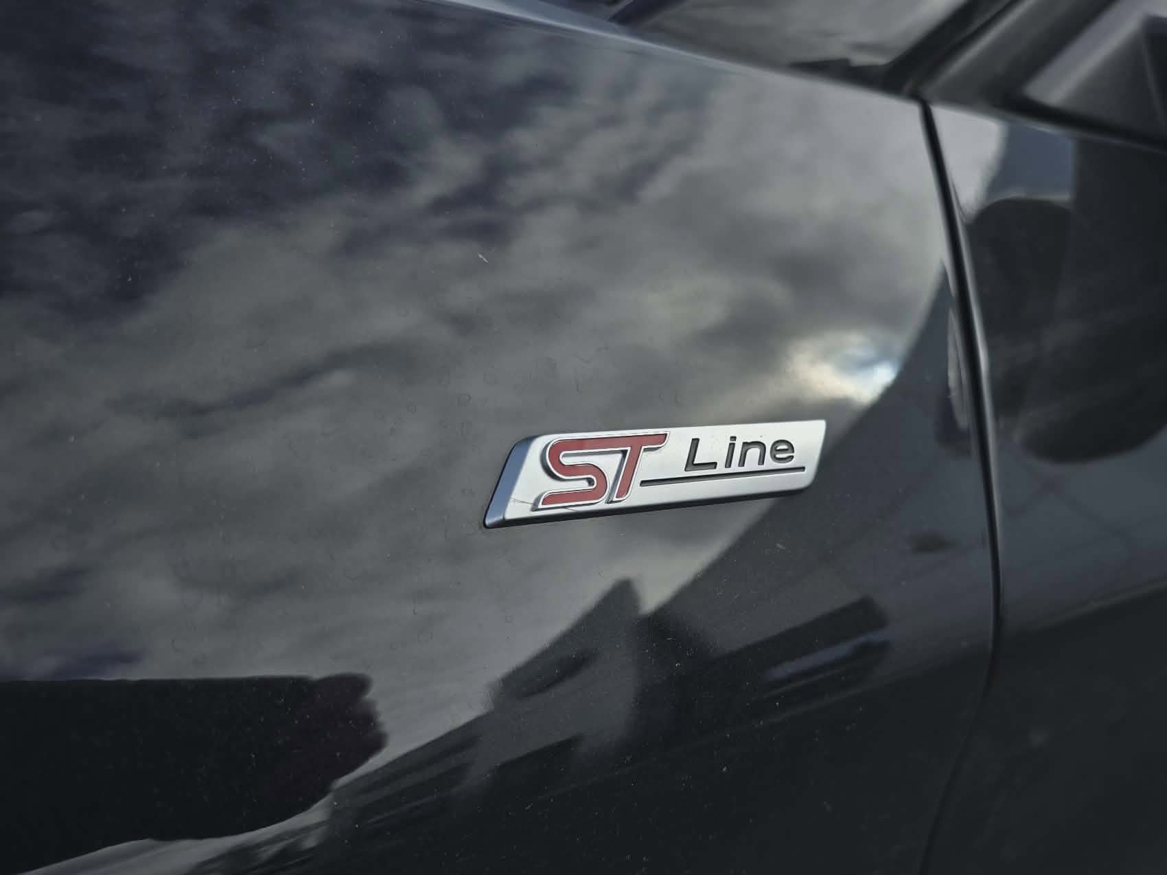 Used 2025 Ford Explorer ST-Line w/ ST-Line Street Pack image 10