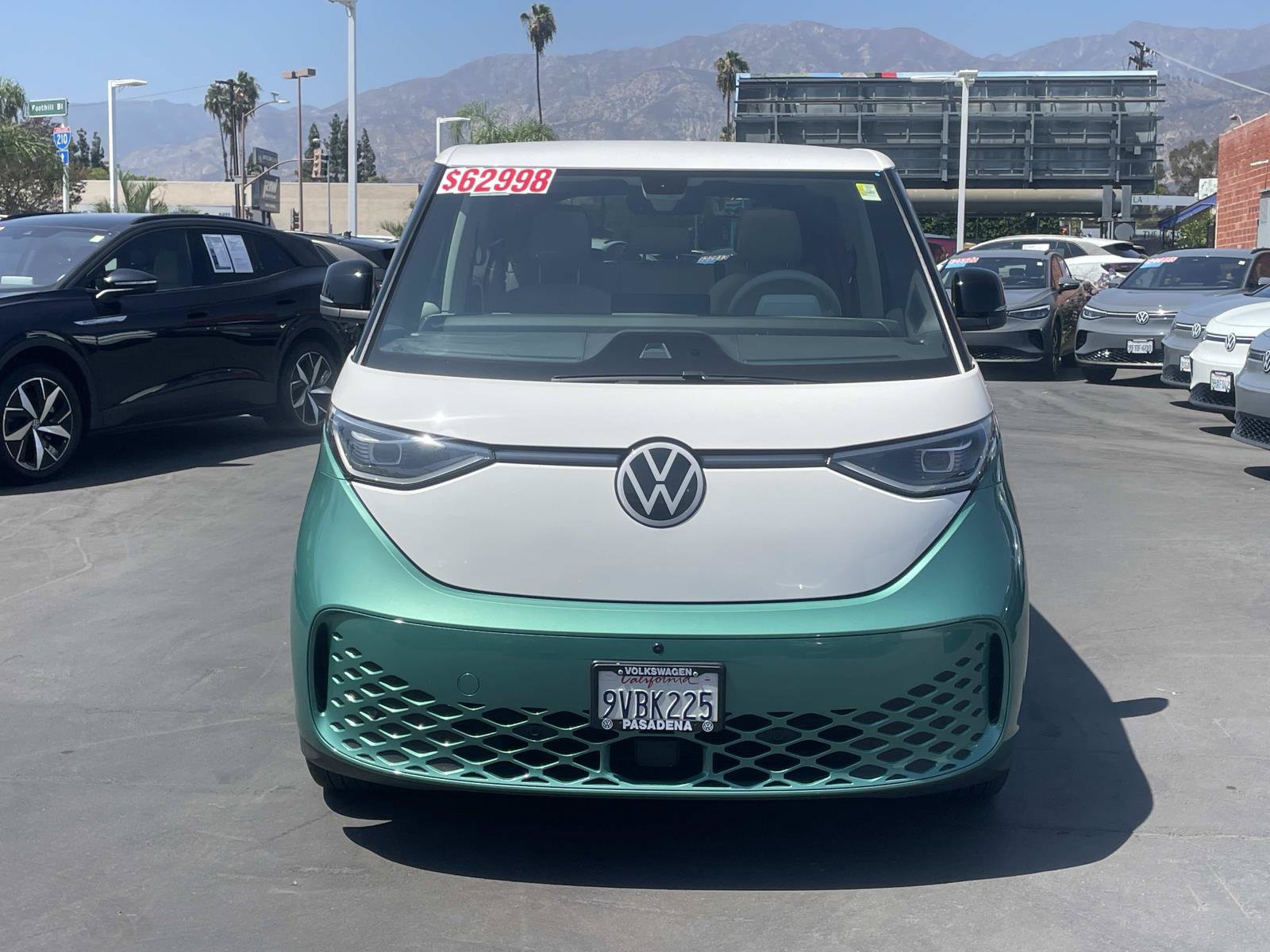 Certified 2025 Volkswagen ID. Buzz 1st Edition RWD image 2