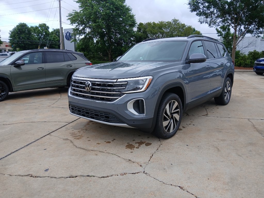 New 2026 Volkswagen Atlas SE FWD image 3