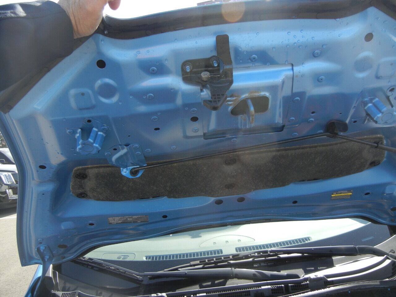 Used 2012 Nissan Leaf SL w/ Protection Pkg FWD image 35
