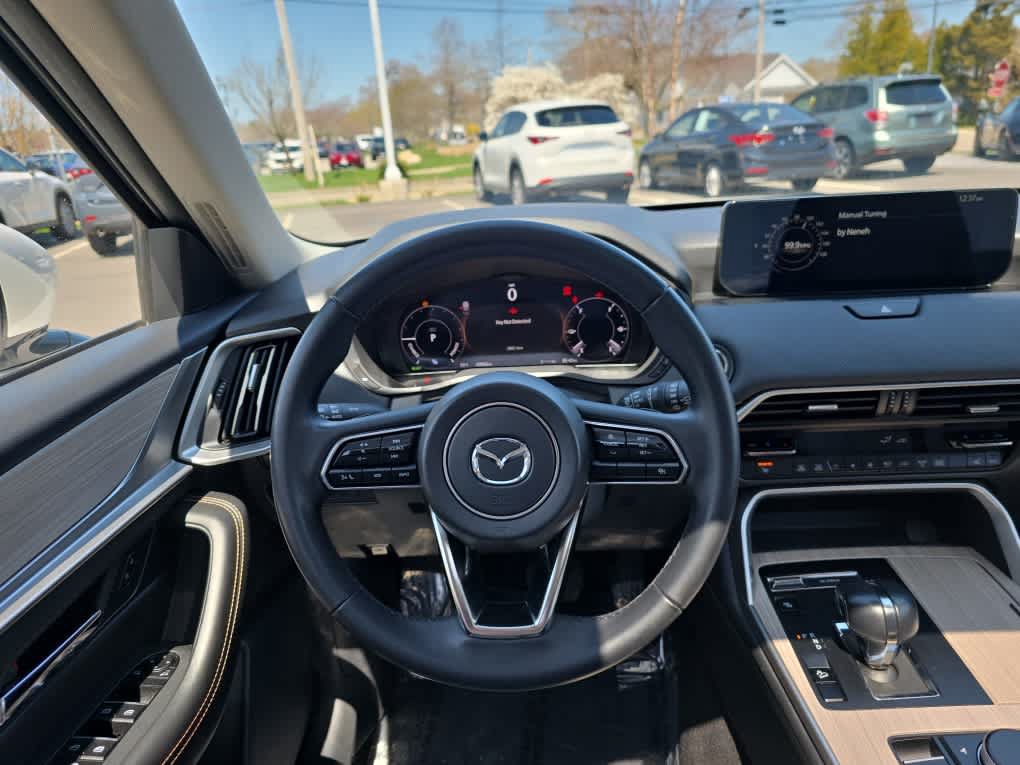Used 2024 MAZDA CX-90 Plug-In Hybrid w/ Preferred AWD/4WD image 17