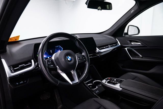 Used 2023 BMW X1 xDrive28i image 9