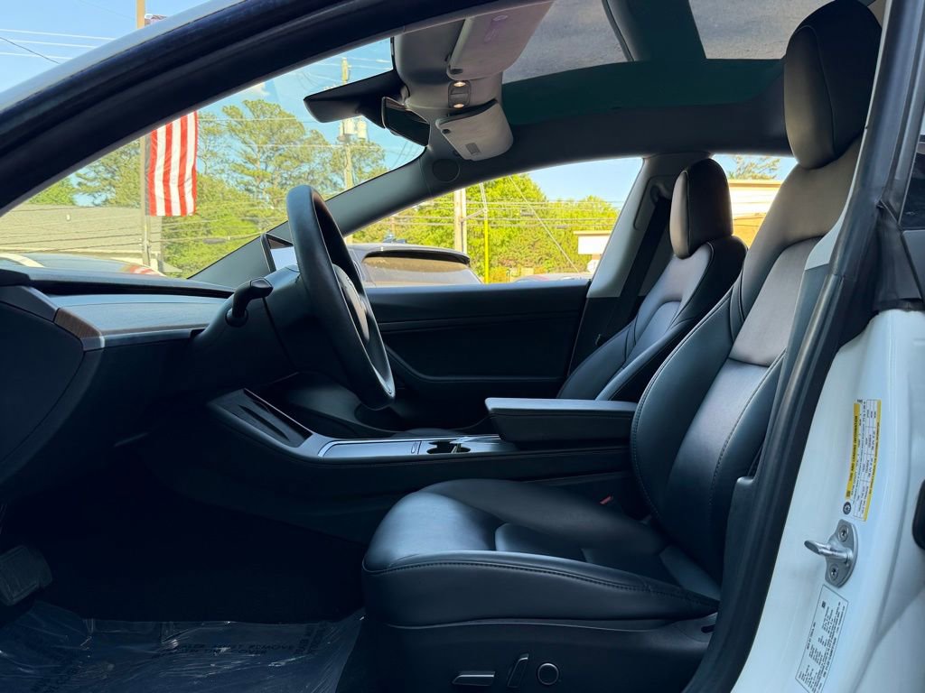 Used 2021 Tesla Model 3 Standard Range Plus image 24