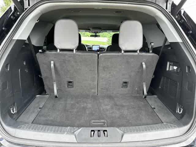 Used 2023 Ford Explorer XLT w/ Equipment Group 202A AWD/4WD image 24