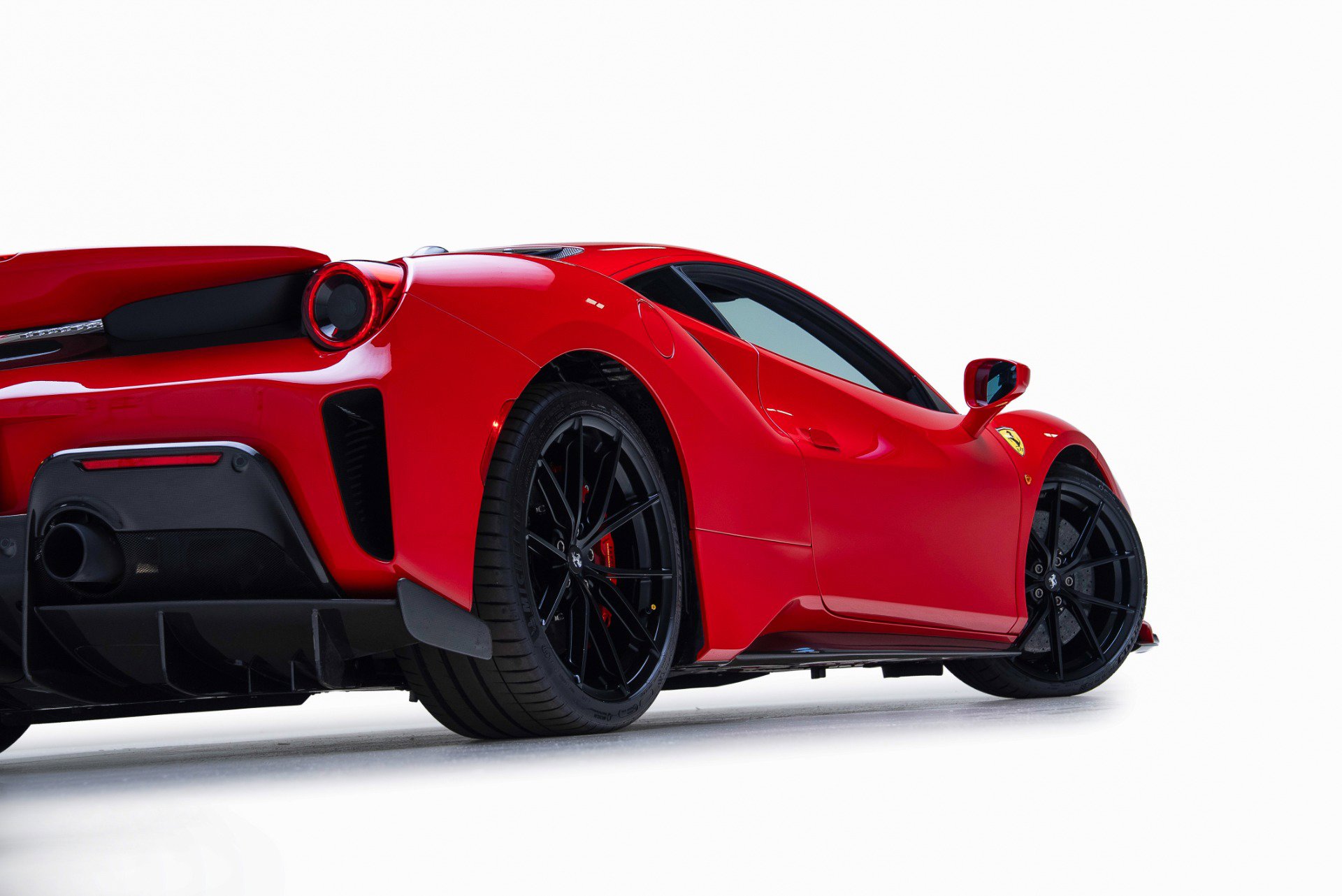 Used 2020 Ferrari 488 Pista Coupe RWD image 81