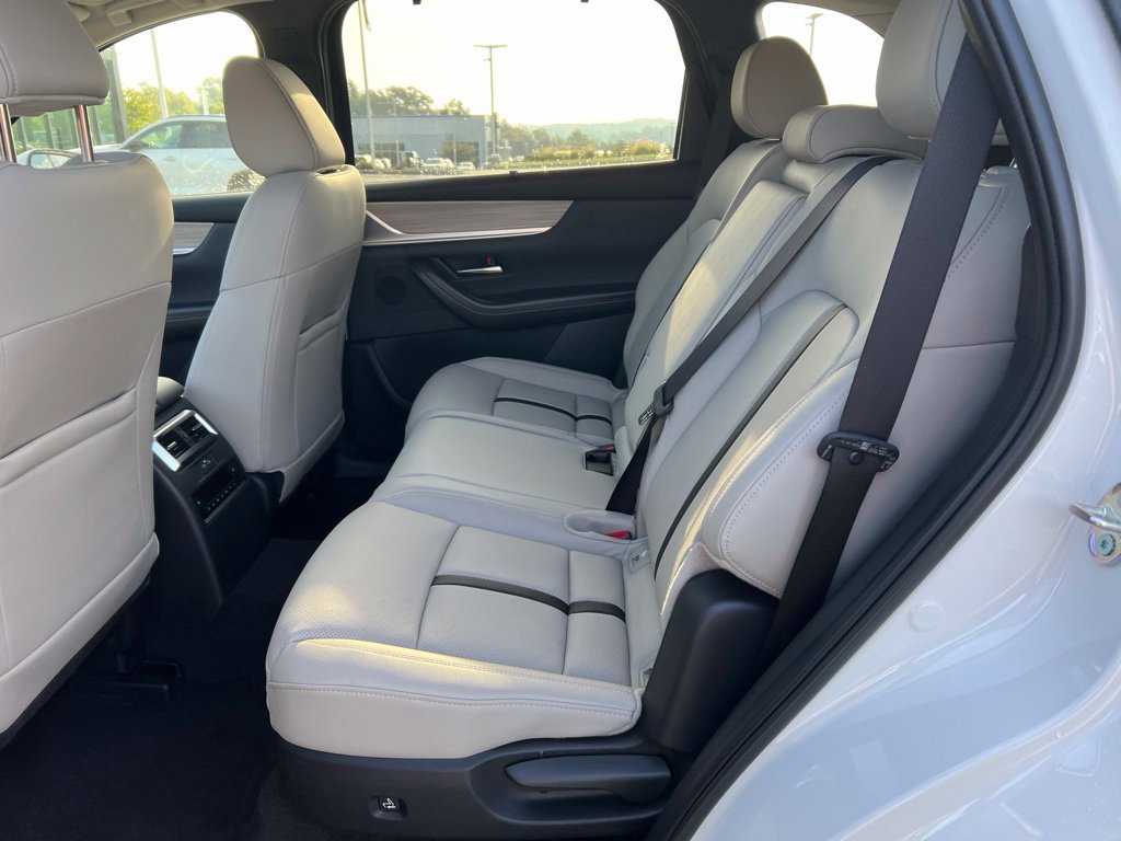 New 2026 MAZDA CX-90 3.3 Turbo w/ Preferred Package AWD/4WD image 14