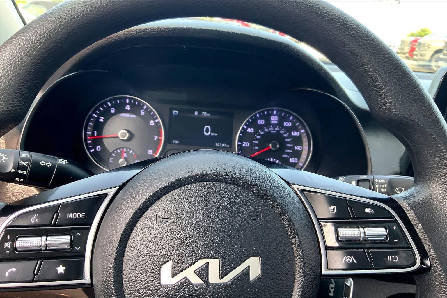 Used 2022 Kia Forte LXS FWD image 33