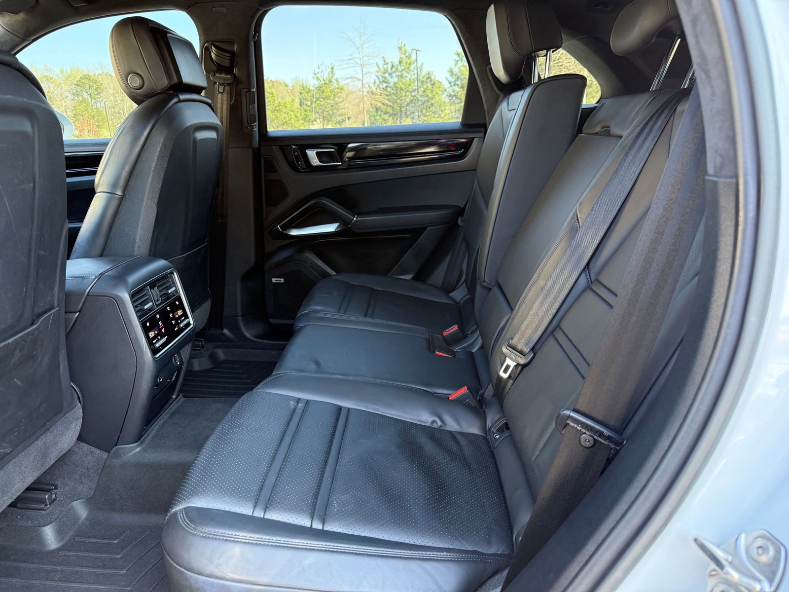 Used 2019 Porsche Cayenne Turbo image 37