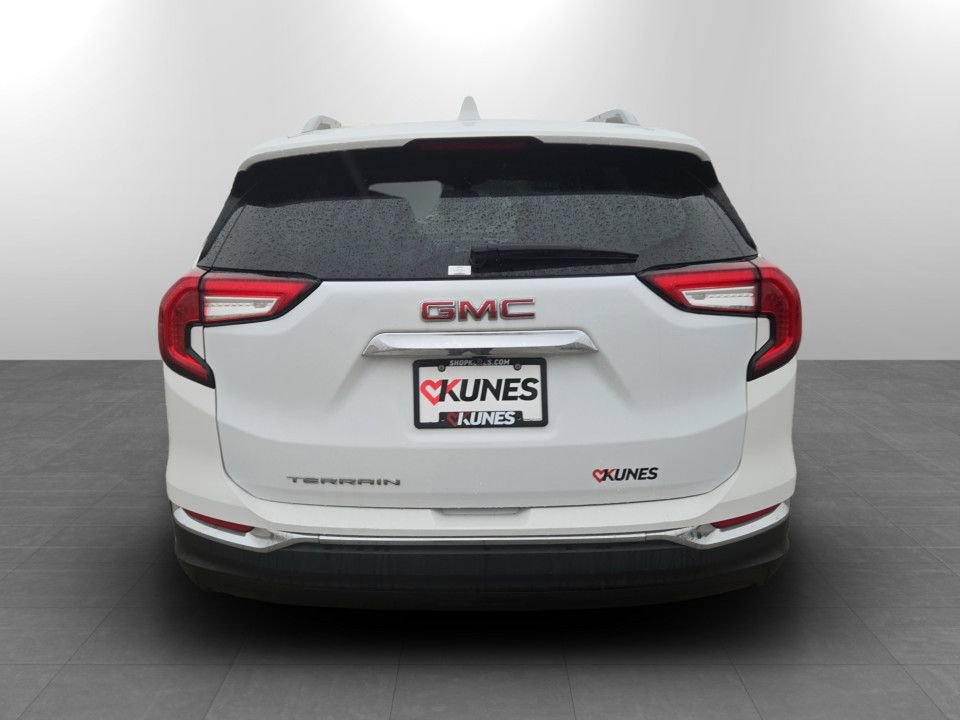 Used 2024 GMC Terrain SLT image 8