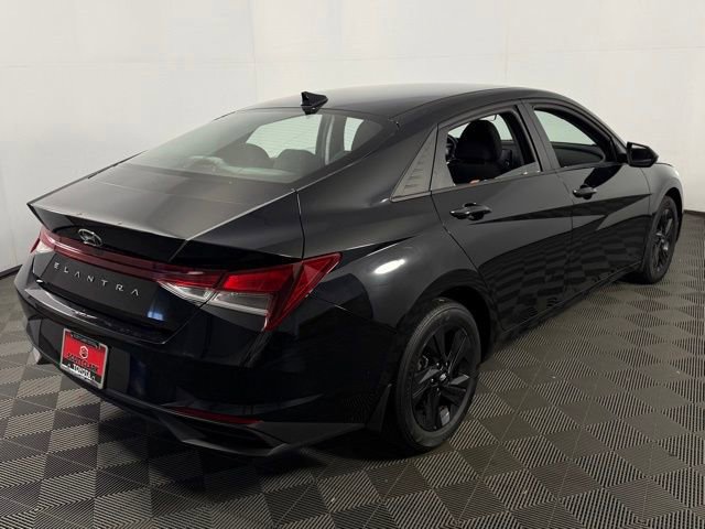 Used 2022 Hyundai Elantra SEL w/ Convenience Package image 9
