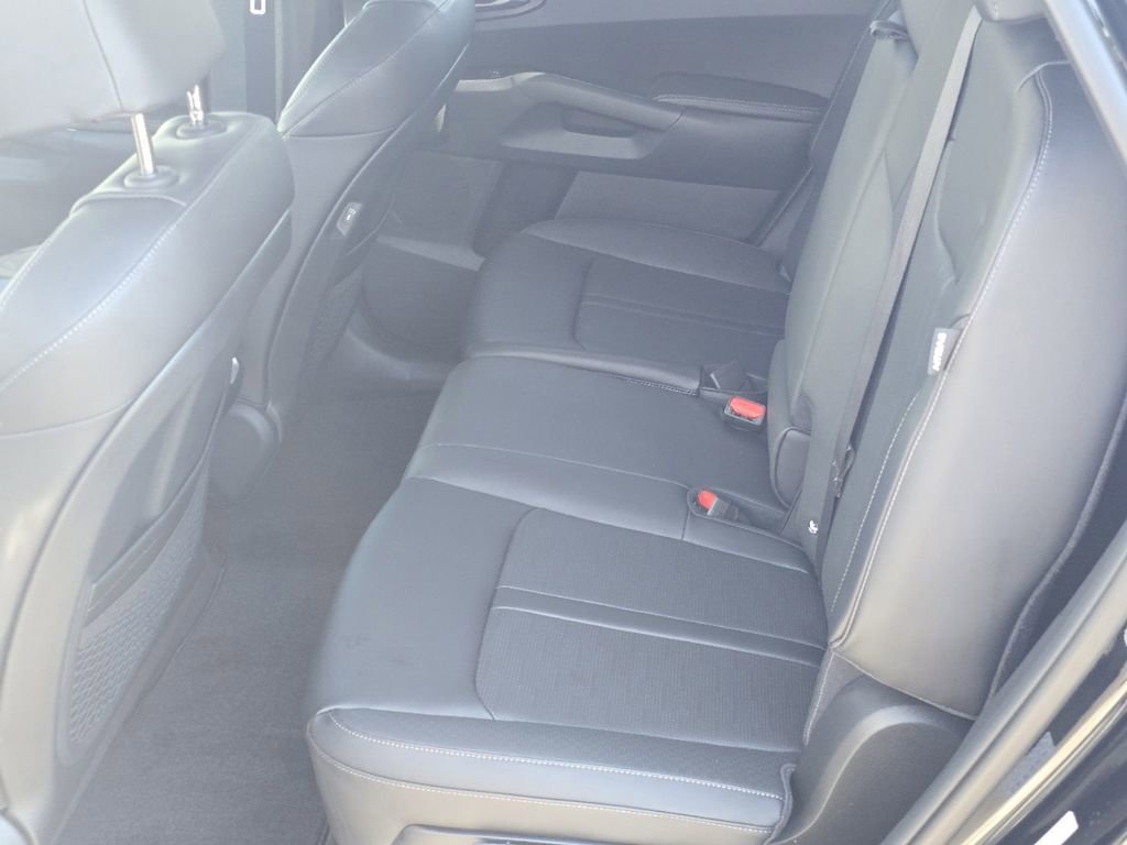 Certified 2025 Kia Sorento S w/ Panoramic Sunroof Package image 14