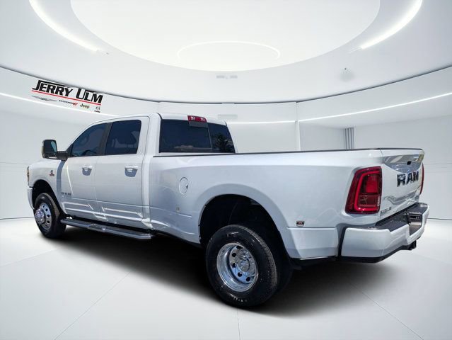 Used 2026 RAM 3500 Laramie AWD/4WD image 4
