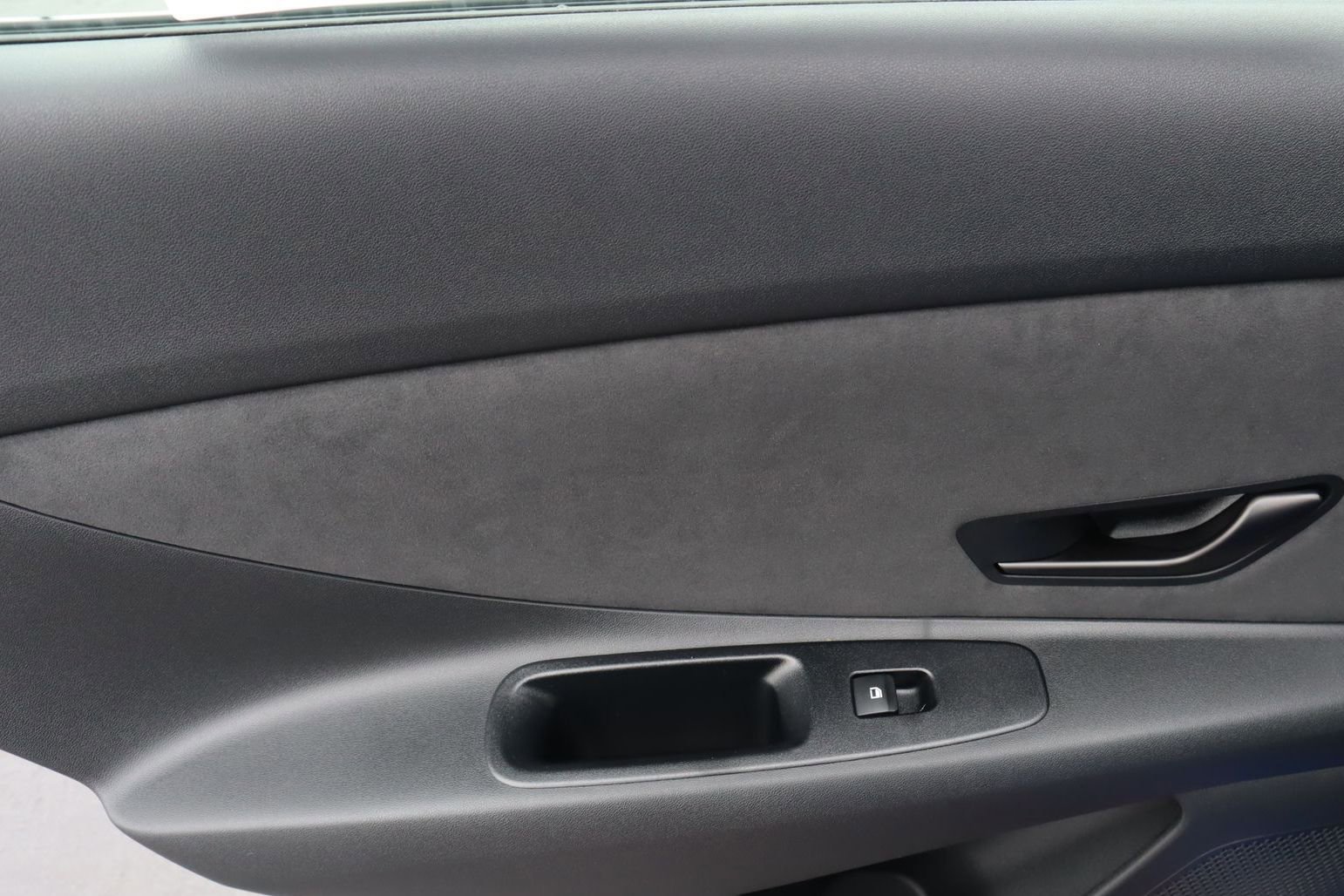 New 2025 Hyundai Elantra N Base image 23