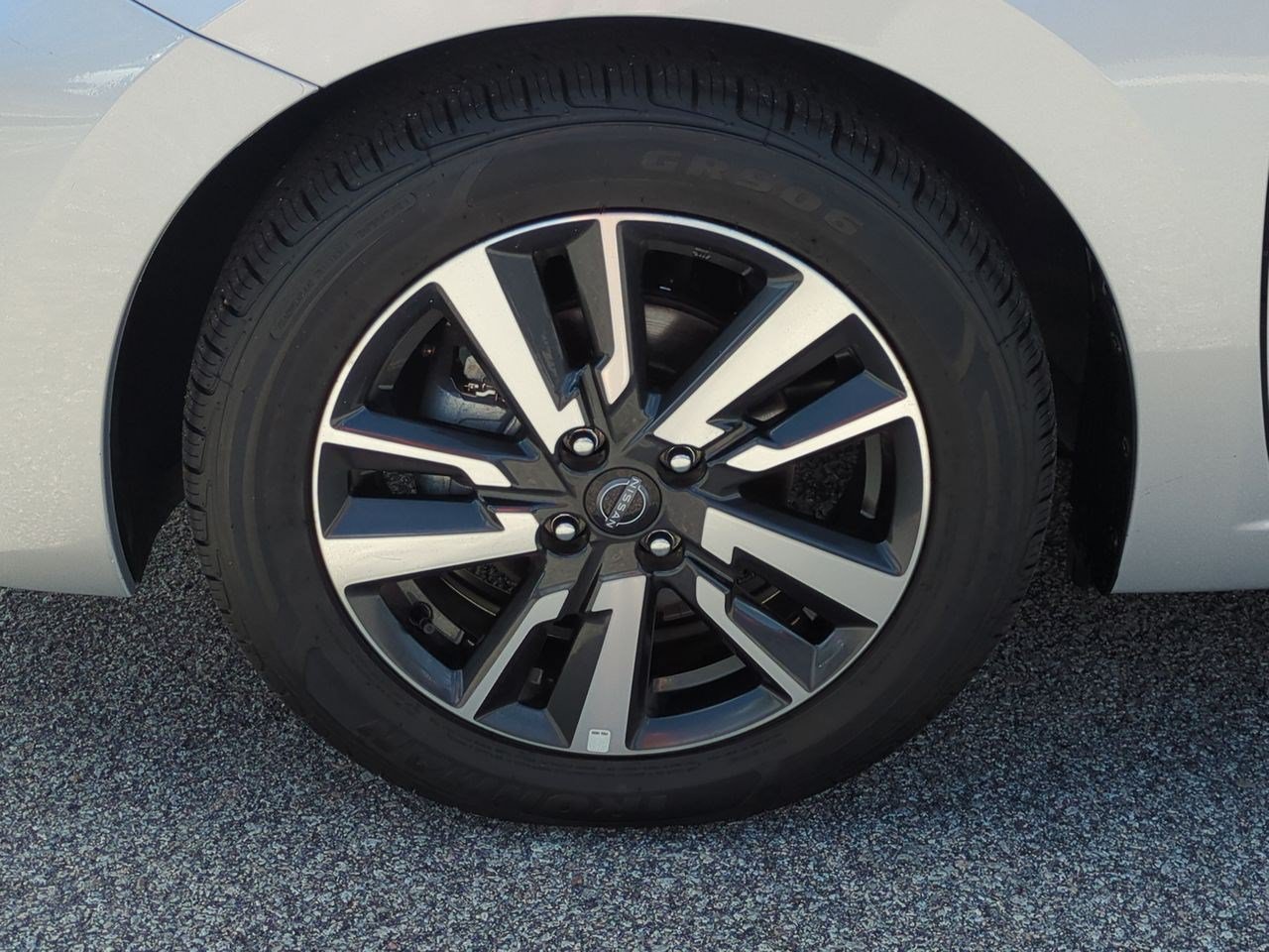 Certified 2025 Nissan Versa SV FWD image 11