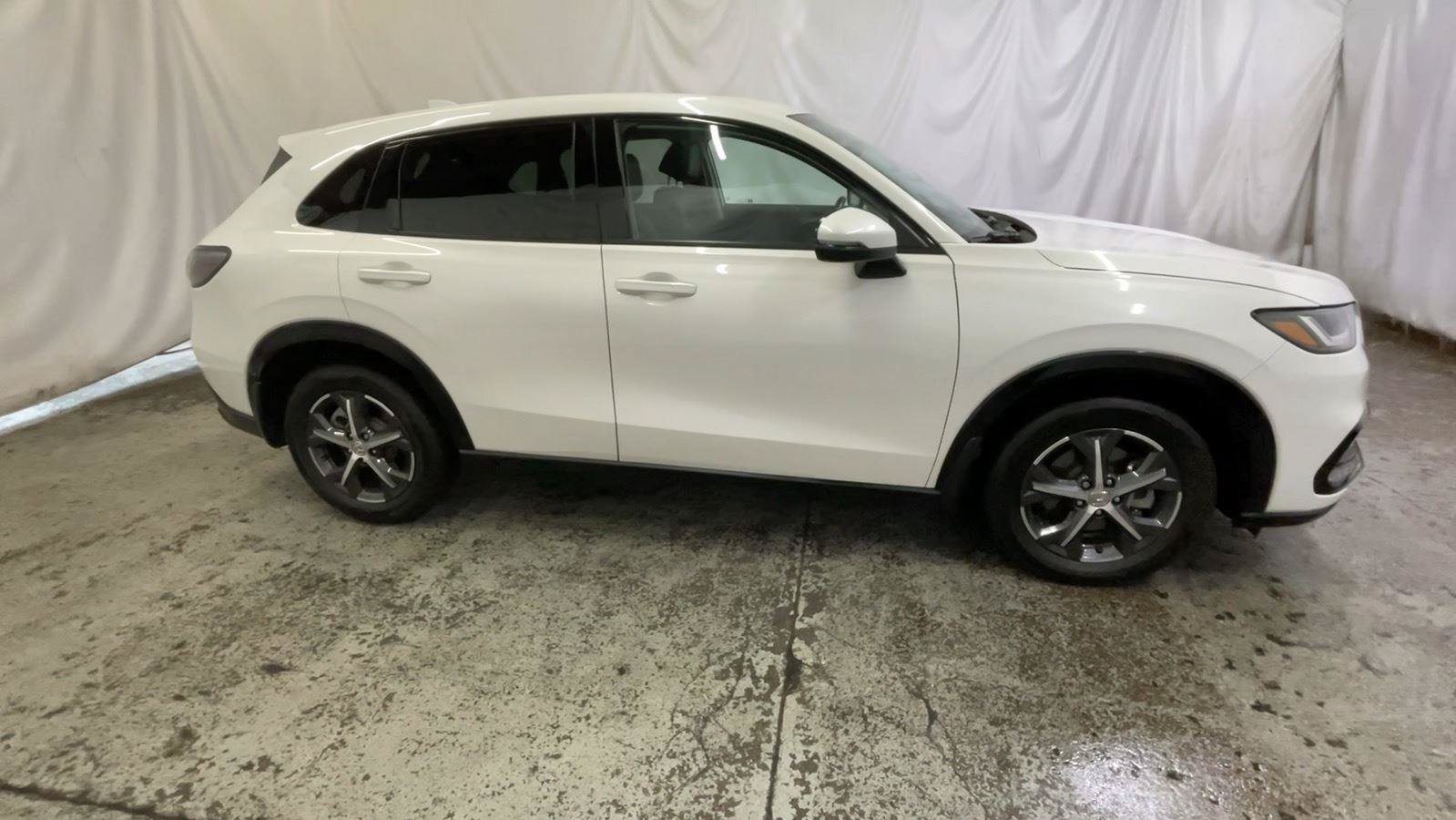 Certified 2025 Honda HR-V EX-L image 5