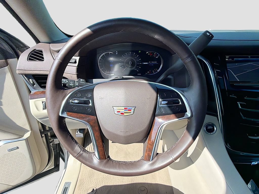 Used 2017 Cadillac Escalade Luxury AWD/4WD image 11
