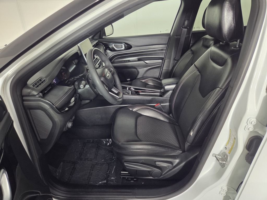 Certified 2023 Jeep Compass Altitude image 11