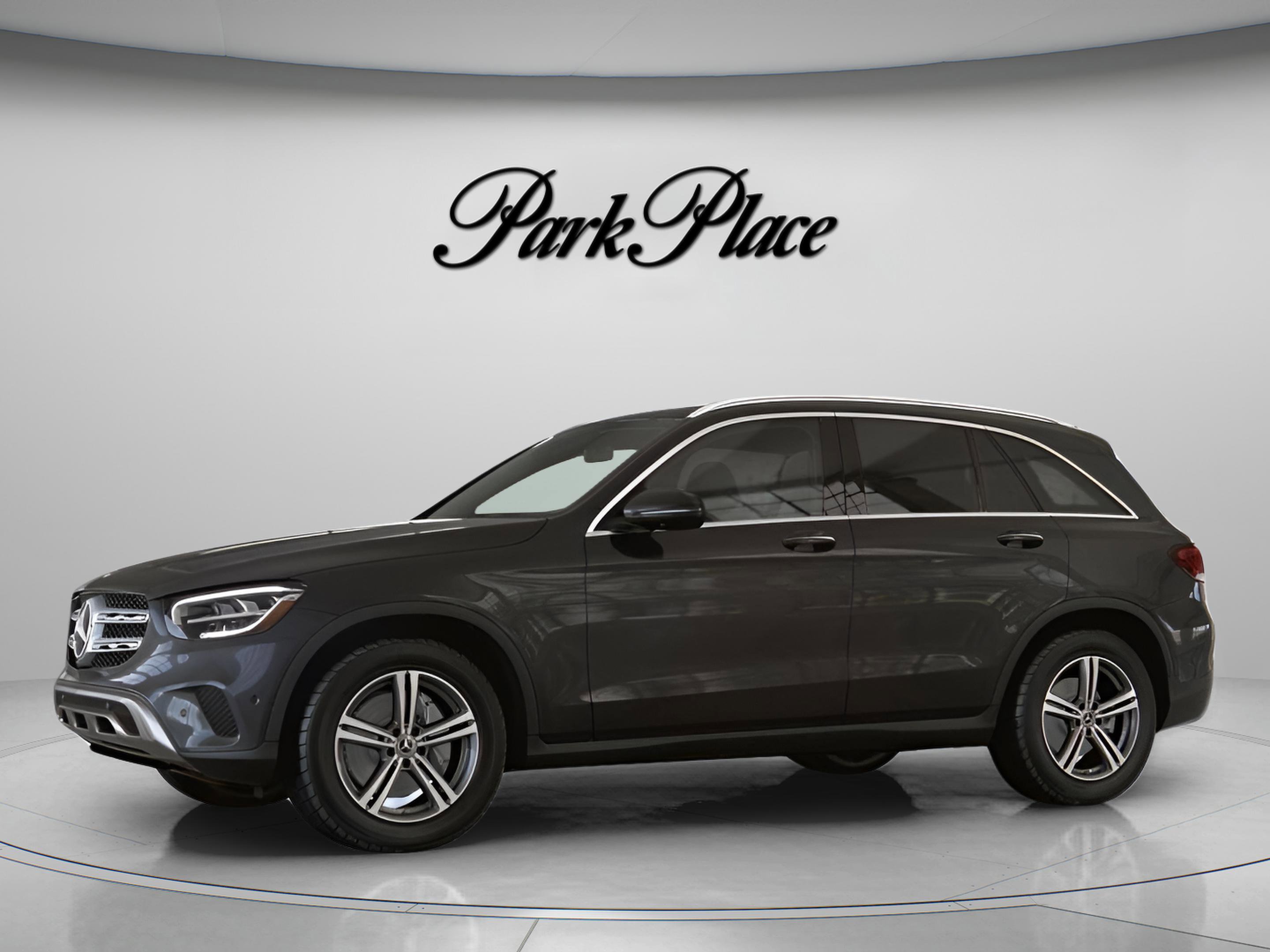 Used 2021 Mercedes-Benz GLC 300 image 3