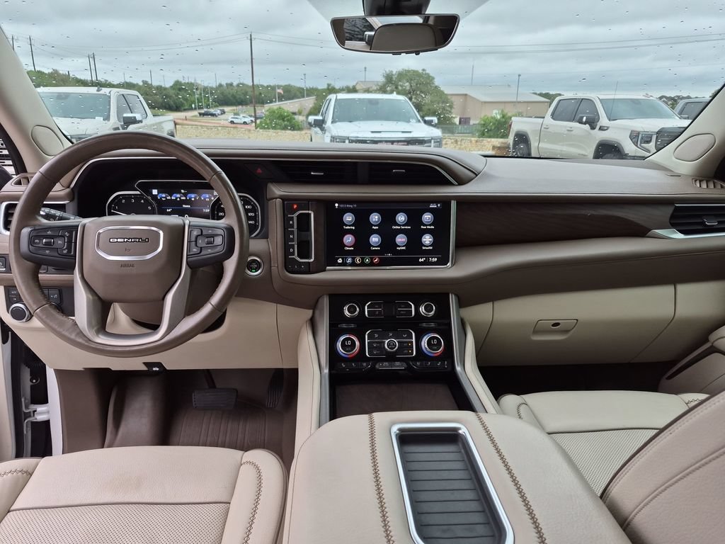 Used 2021 GMC Yukon XL Denali w/ Denali Premium Package AWD/4WD image 31