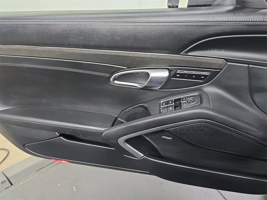 Used 2019 Porsche 911 Turbo image 22