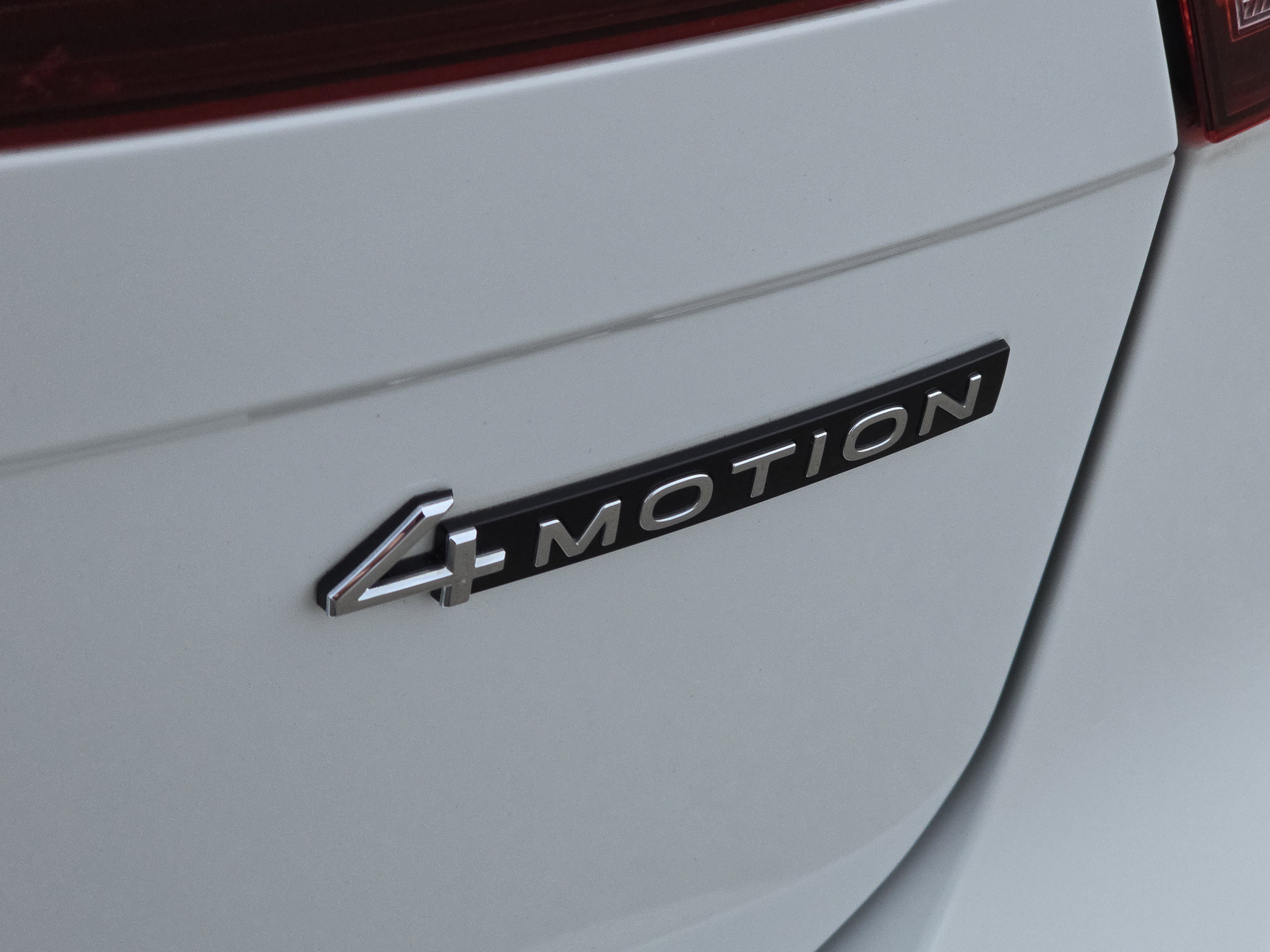 Certified 2022 Volkswagen Tiguan SE image 16