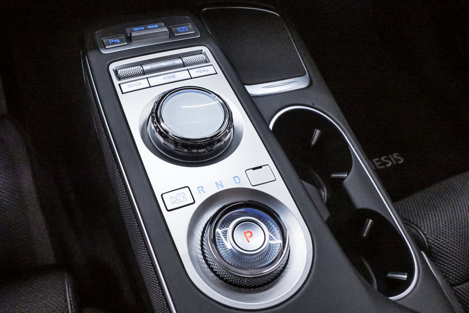 Certified 2025 Genesis GV70 3.5T Sport image 18