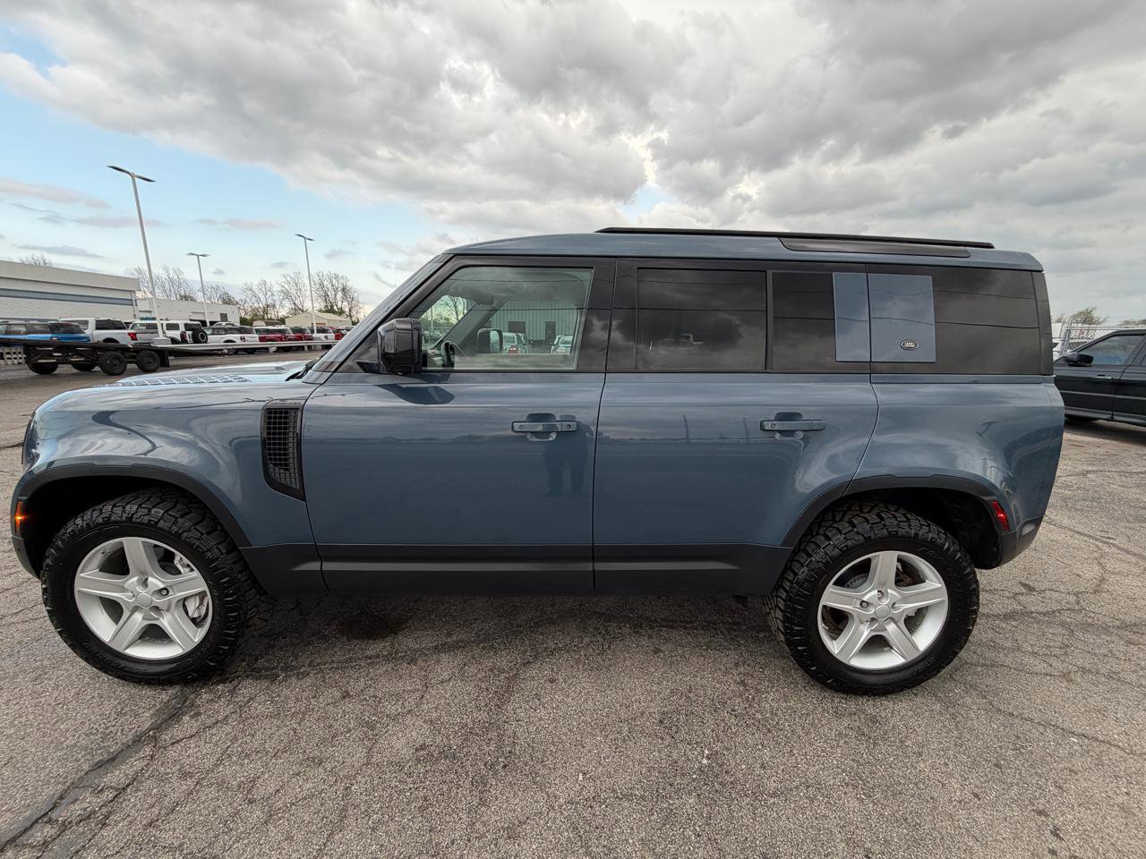 Used 2020 Land Rover Defender 110 HSE AWD/4WD image 5