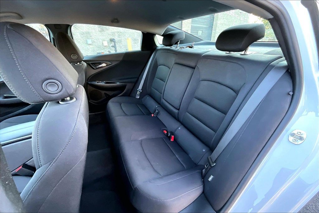 Used 2024 Chevrolet Malibu LT FWD image 24
