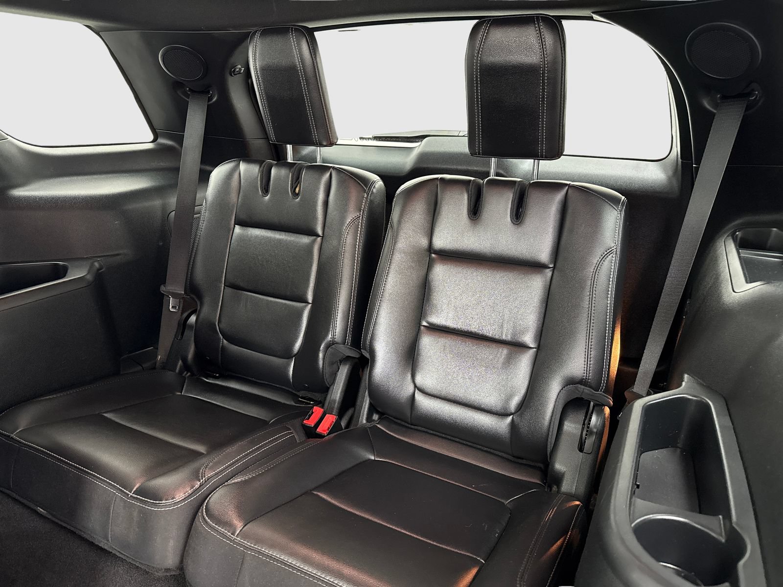 Used 2018 Ford Explorer Limited w/ Ford Safe & Smart Package FWD image 42