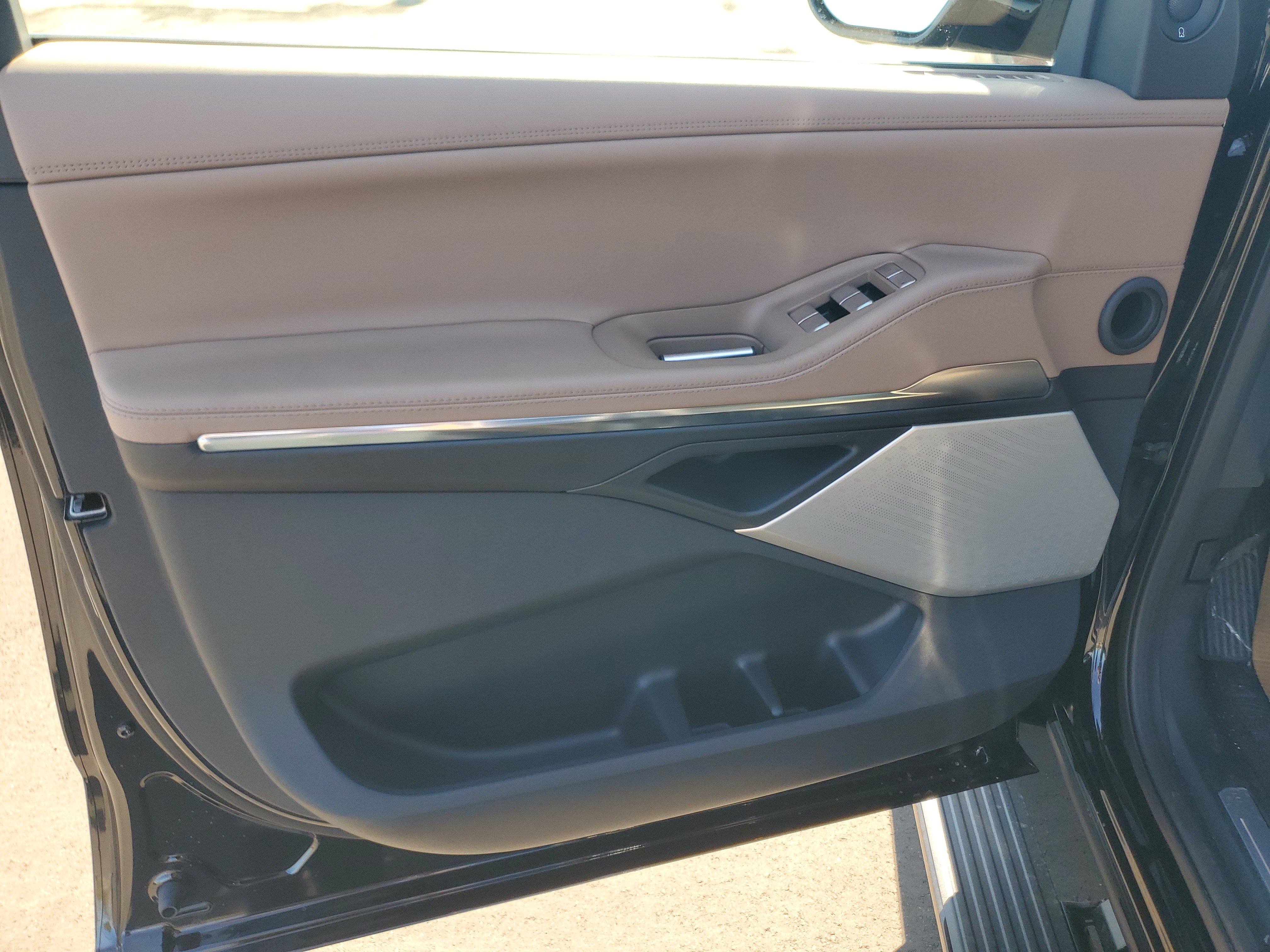 New 2027 Lincoln Navigator Black Label AWD/4WD image 8