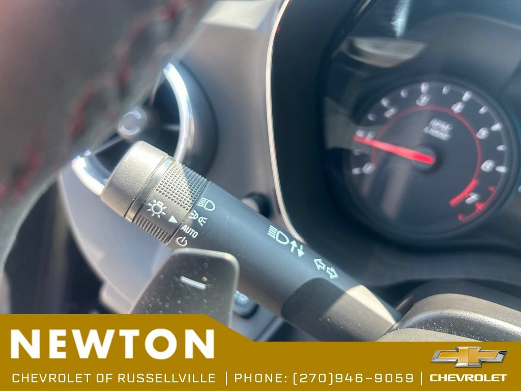 Used 2018 Chevrolet Camaro ZL1 RWD image 15