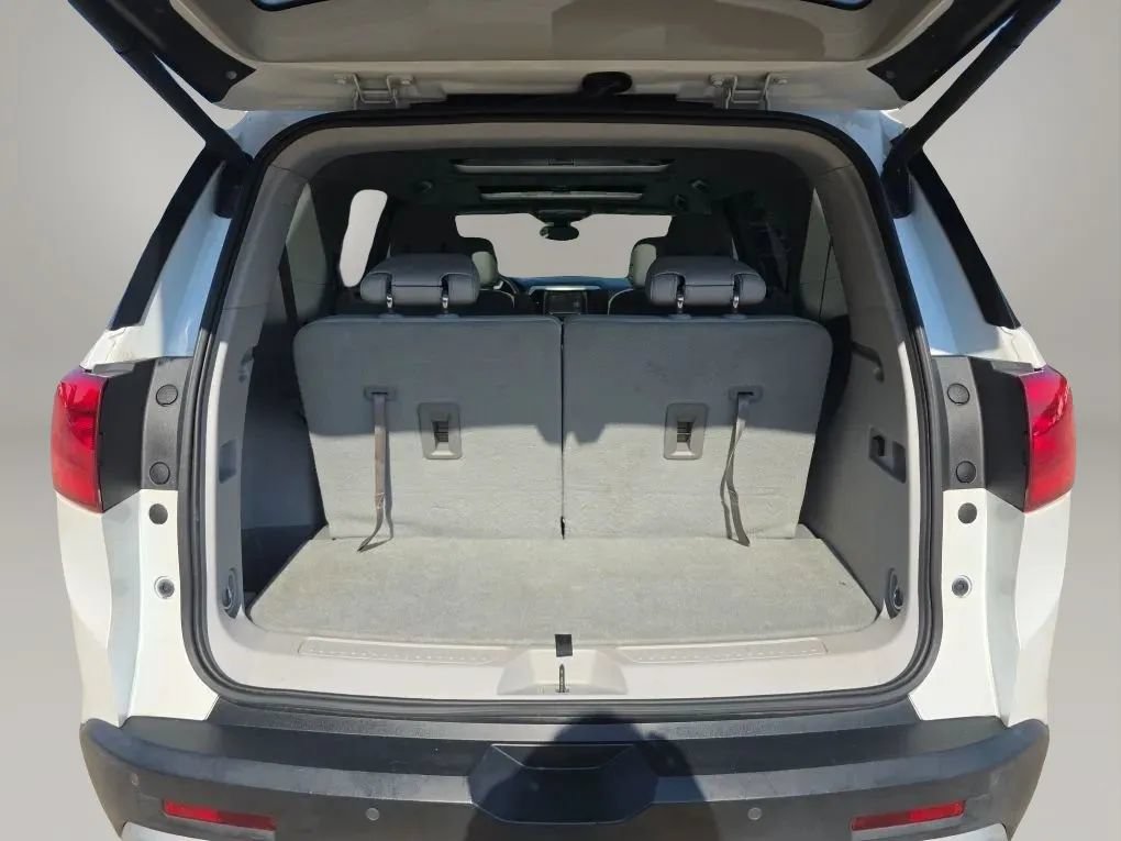 Used 2017 GMC Acadia SLT FWD image 51