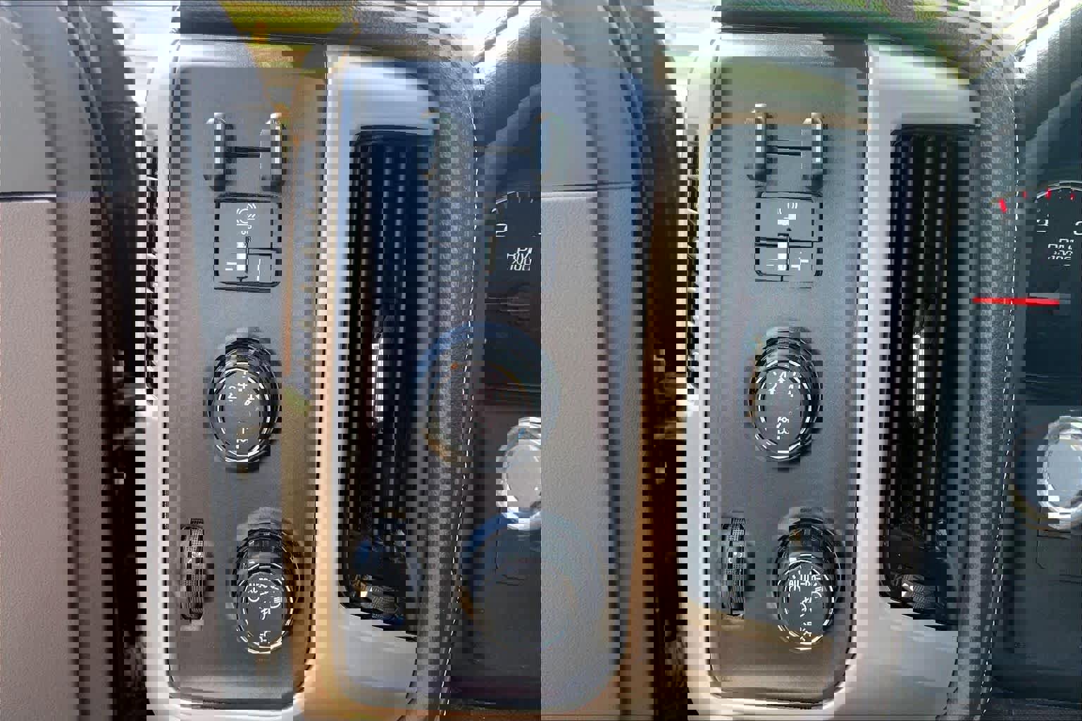 Used 2015 GMC Sierra 3500 Denali w/ Duramax Plus Package image 30