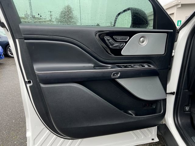 Used 2020 Lincoln Aviator Reserve w/ Equipment Group 202A image 20