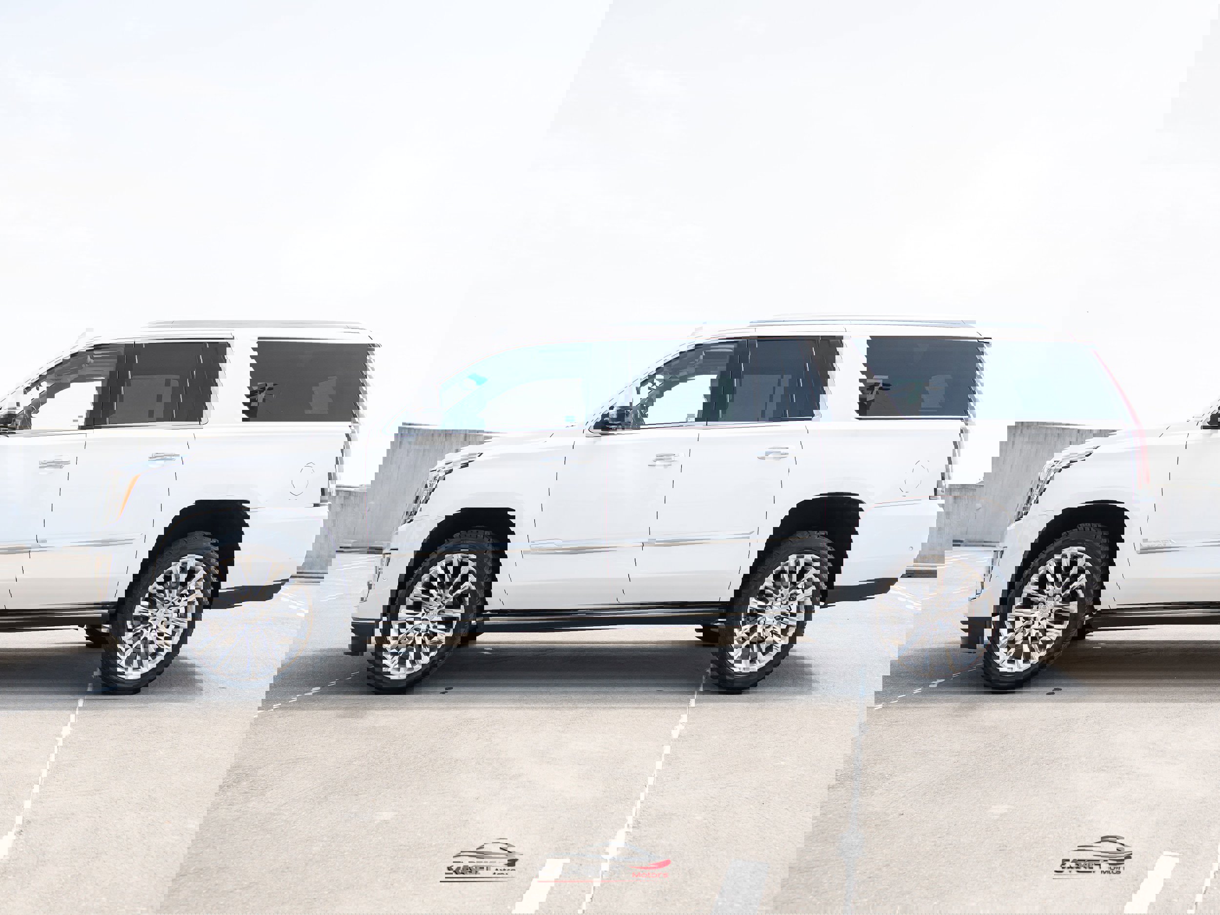 Used 2020 Cadillac Escalade ESV Premium Luxury image 4