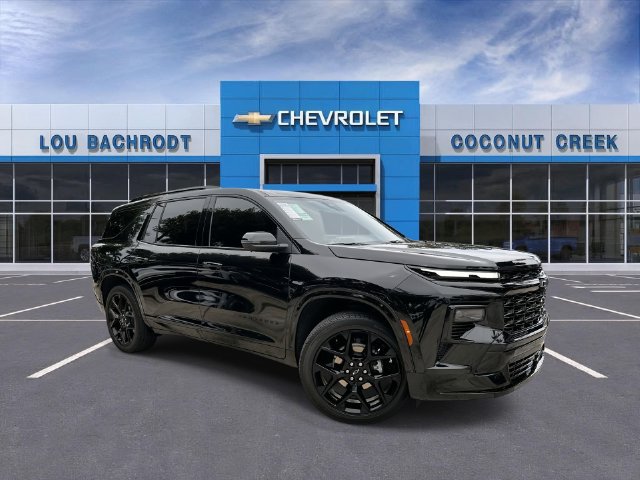 Used 2026 Chevrolet Traverse RS w/ LPO, Floor Liner Package FWD image 1