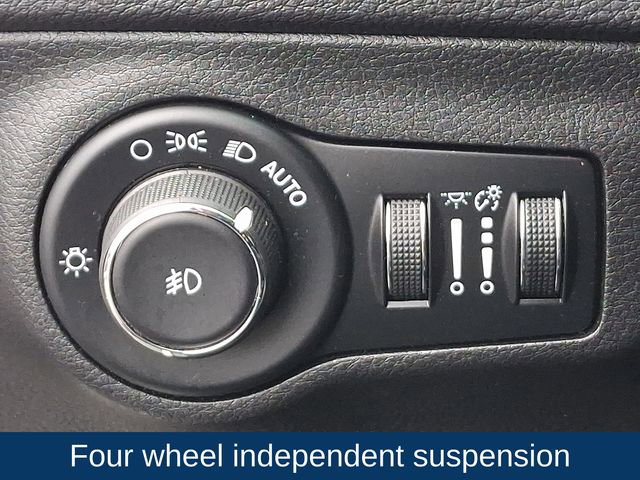 Used 2018 Jeep Compass Latitude w/ Popular Equipment Group image 9