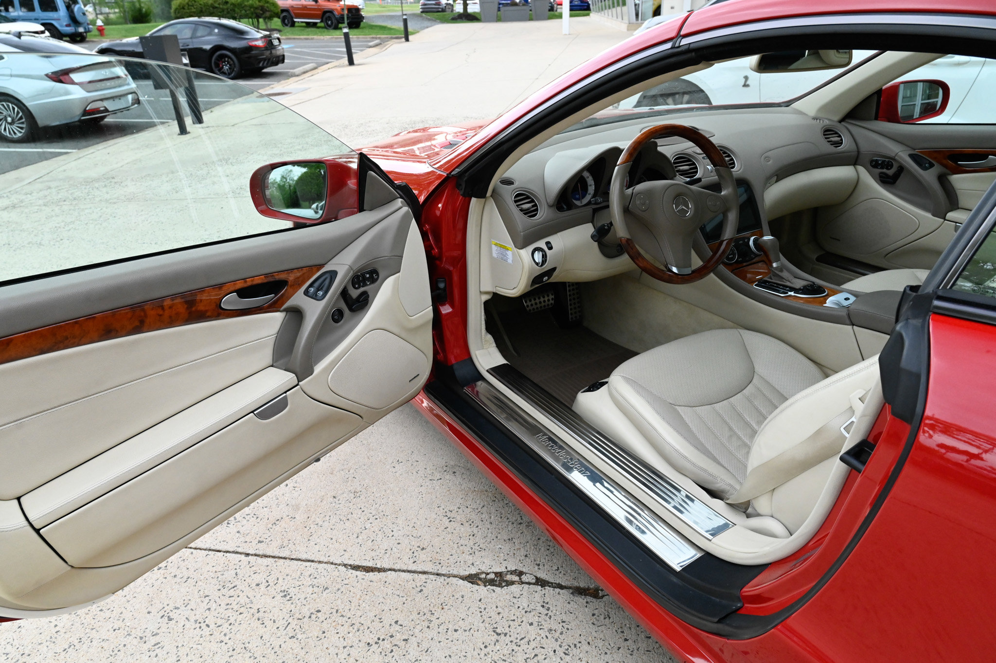 Used 2009 Mercedes-Benz SL 550 image 15